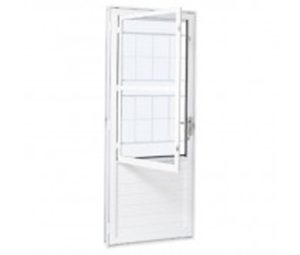 PORTA DE ABRIR C/POSTIGO E GRADE QUADRICULADA. AÇO COR BRANCA. RAMASSOL UNICSOL